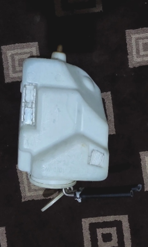 Бачок Mercedes-benz